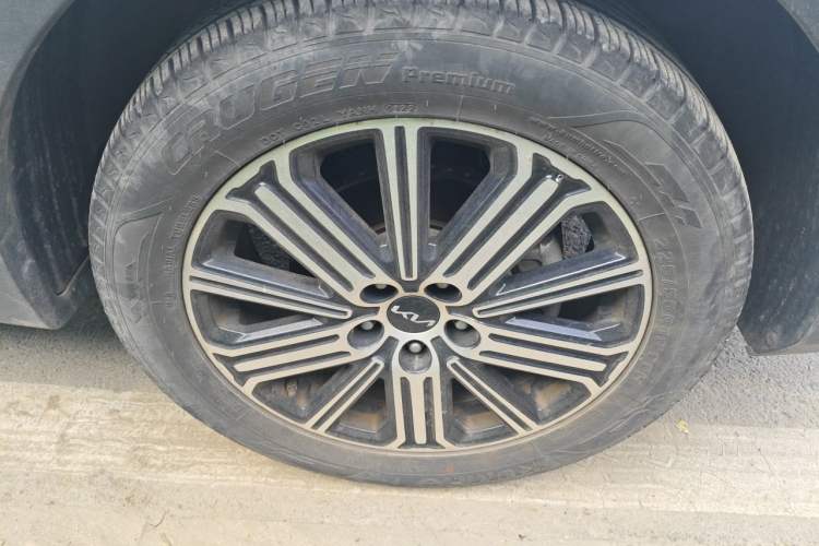 Used Kia Sportage R 2021 Ace 2.0L Splendid Edition Right Front Wheel Hub