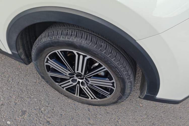 Used Kia Sportage R 2021 Ace 2.0L Splendid Edition Right Front Wheel Hub