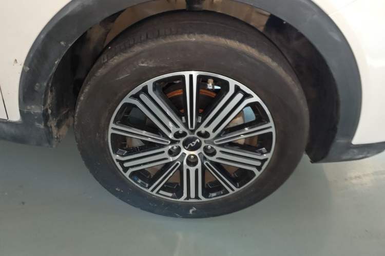 Used Kia Sportage R 2021 Ace 2.0L Splendid Edition Right Front Wheel Hub