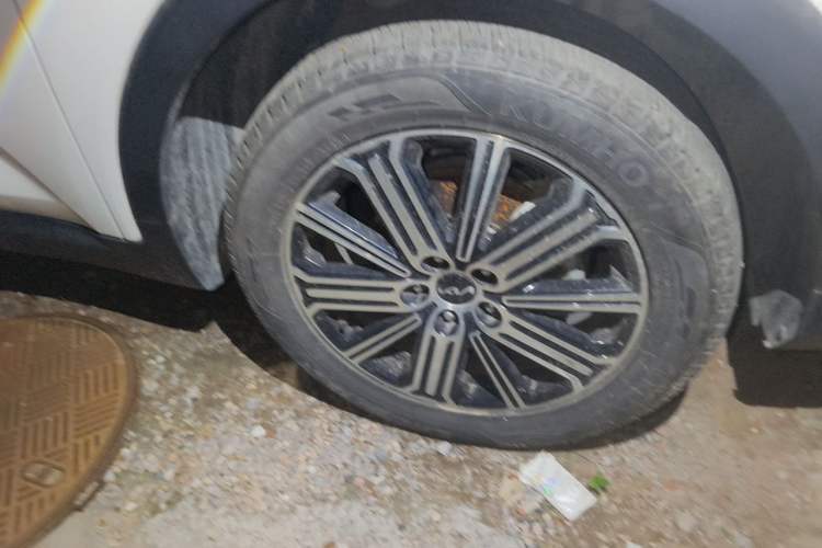 Used Kia Sportage R 2021 Ace 2.0L Splendid Edition Right Front Wheel Hub