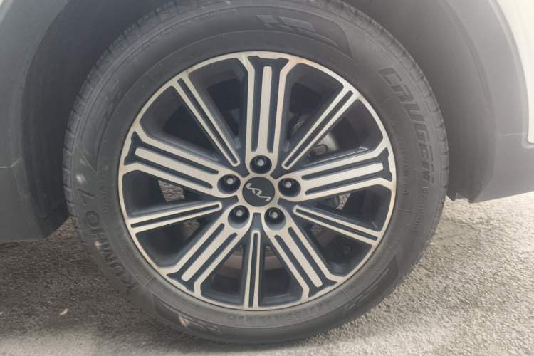 Used Kia Sportage R 2021 Ace 2.0L Splendid Edition Right Front Wheel Hub