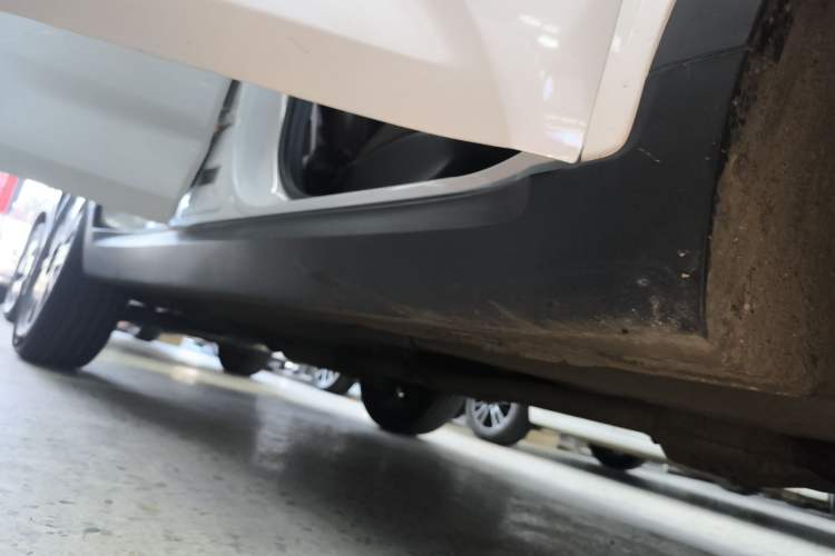 Used Kia Sportage R 2021 Ace 2.0L Splendid Edition Right Side Sill