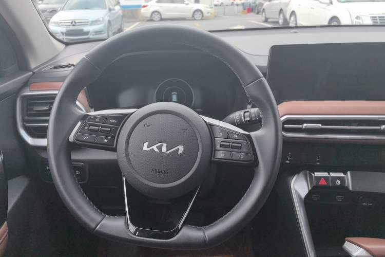 Used Kia Sportage R 2021 Ace 2.0L Splendid Edition Steering Wheel