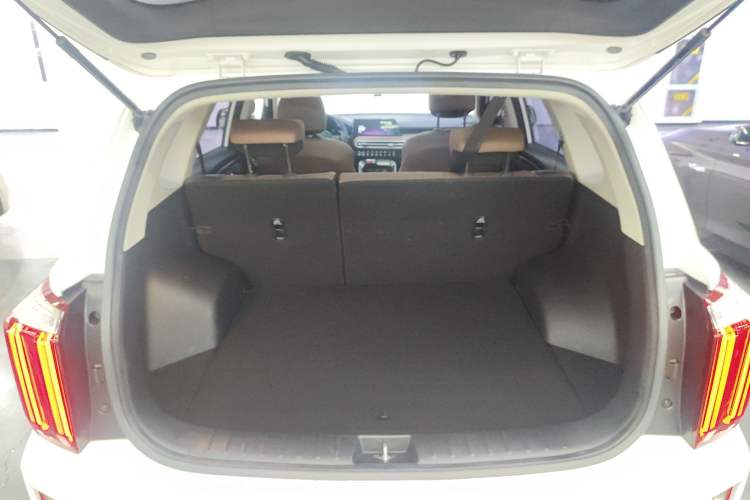 Used Kia Sportage R 2021 Ace 2.0L Splendid Edition Trunk