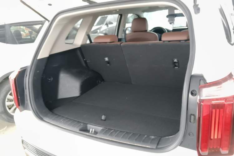 Used Kia Sportage R 2021 Ace 2.0L Splendid Edition Trunk