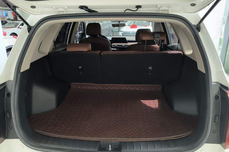 Used Kia Sportage R 2021 Ace 2.0L Splendid Edition Trunk