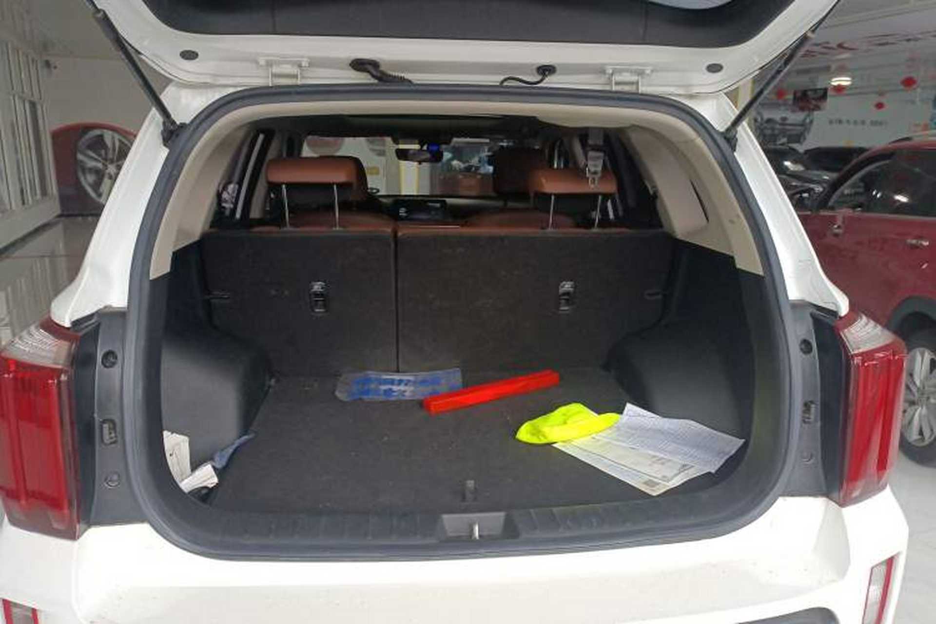 Used Kia Sportage R 2021 Ace 2.0L Splendid Edition Trunk