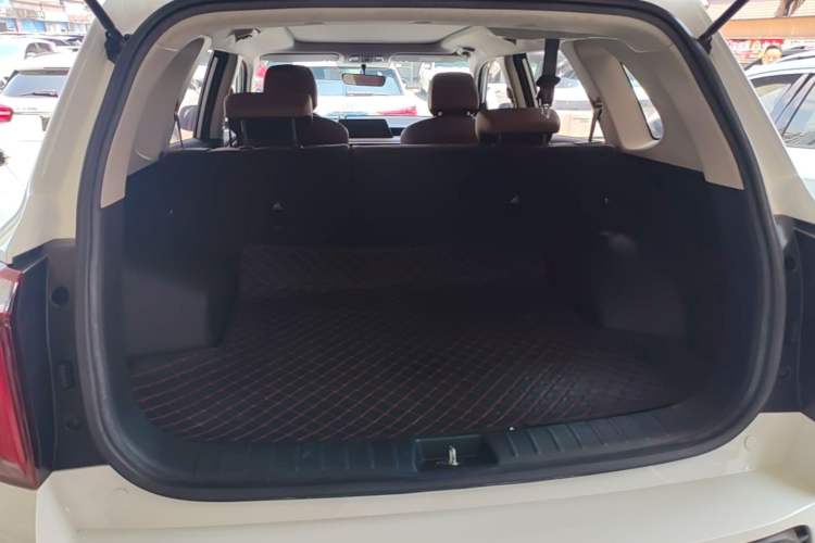 Used Kia Sportage R 2021 Ace 2.0L Splendid Edition Trunk