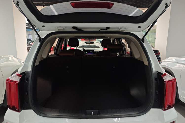 Used Kia Sportage R 2021 Ace 2.0L Splendid Edition Trunk