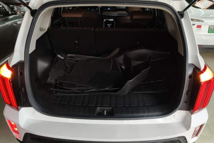 Used Kia Sportage R 2021 Ace 2.0L Splendid Edition Trunk