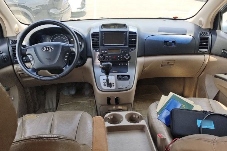 Used Kia VQ 2006 2.7 Comfort Edition Center Console