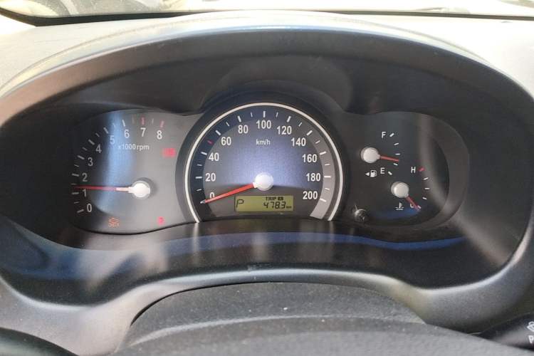 Used Kia VQ 2006 2.7 Comfort Edition Instrument Cluster
