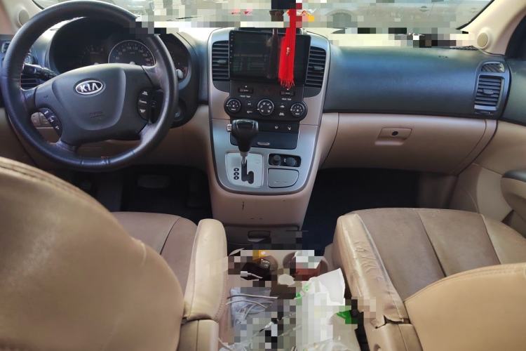 Used Kia VQ 2011 2.7 Luxury Edition Center Console