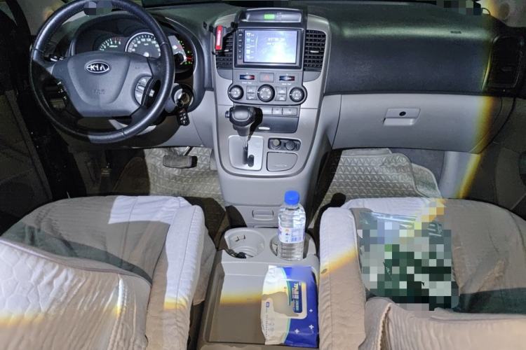 Used Kia VQ 2011 2.7 Comfort Edition Center Console