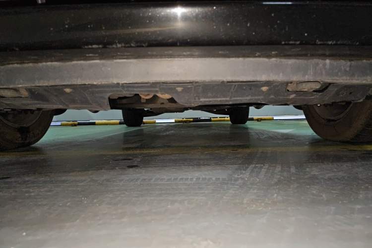 Used Kia VQ 2011 2.7 Comfort Edition Chassis Front