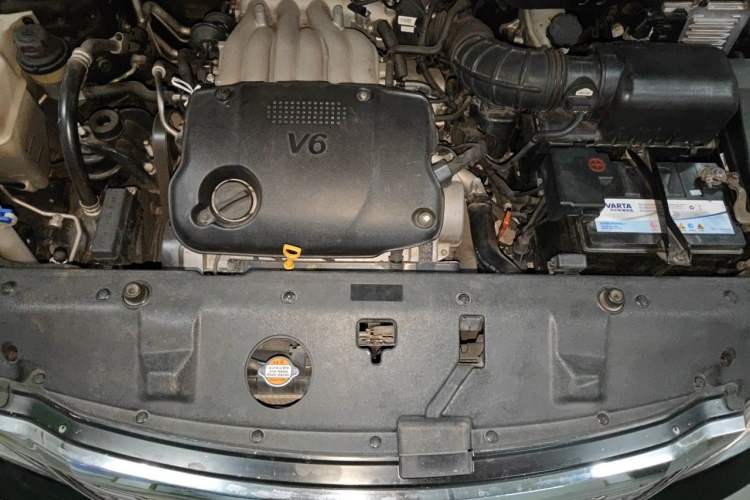 Used Kia VQ 2011 2.7 Comfort Edition Engine Bay