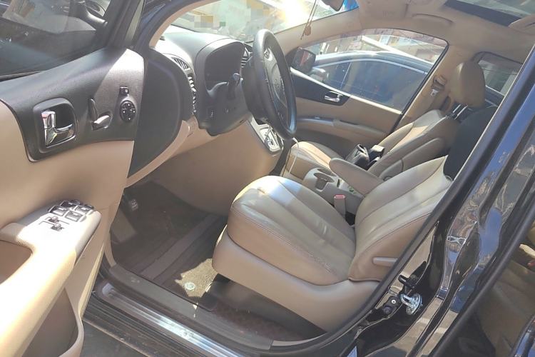 Used Kia VQ 2011 2.7 Comfort Edition Interior 3