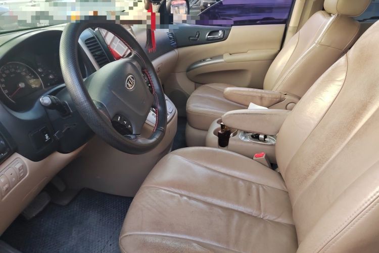 Used Kia VQ 2011 2.7 Luxury Edition Left Front Seat