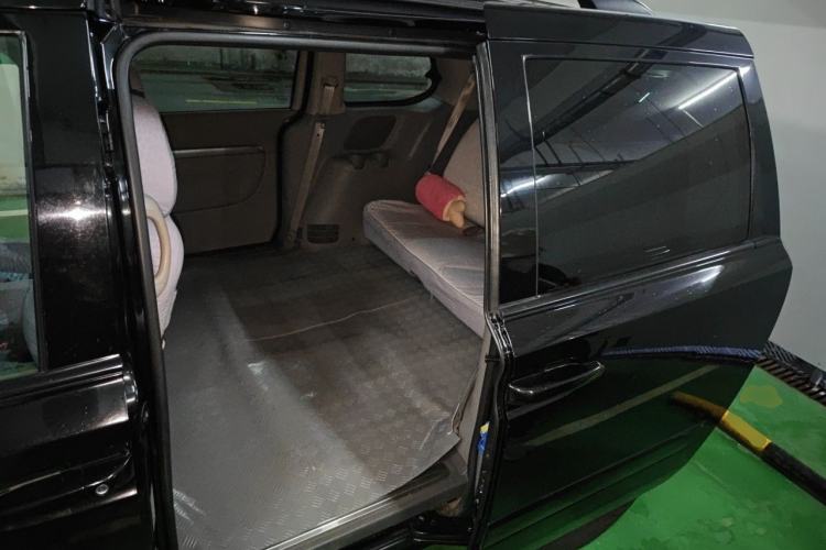 Used Kia VQ 2011 2.7 Comfort Edition Left Rear Seat
