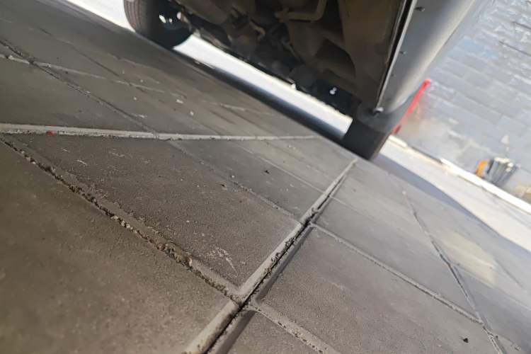 Used Kia VQ 2011 2.7 Comfort Edition Chassis Rear Right