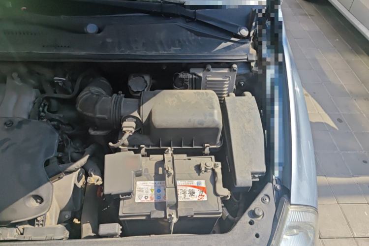 Used Kia VQ 2011 2.7 Comfort Edition Engine Bay Left