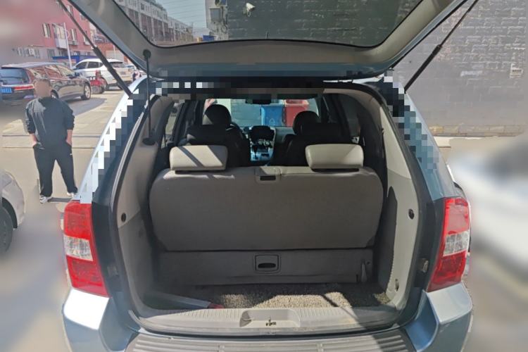 Used Kia VQ 2011 2.7 Comfort Edition Trunk