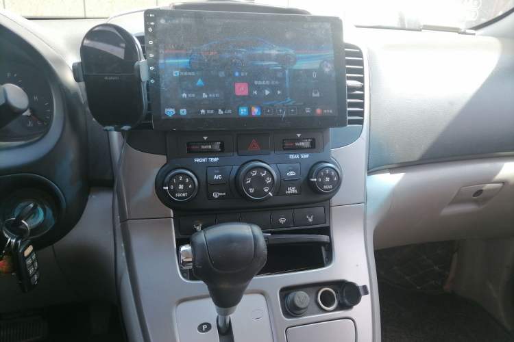 Used Kia VQ 2011 2.7 Comfort Edition Audio And AC Panel