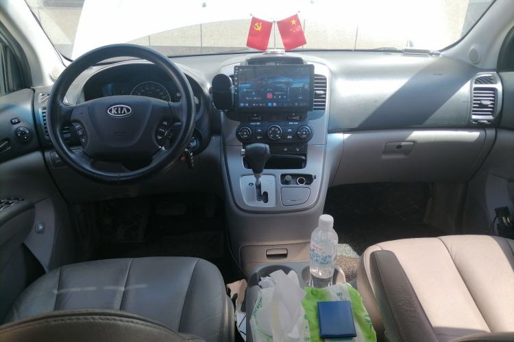 Used Kia VQ 2011 2.7 Comfort Edition Center Console