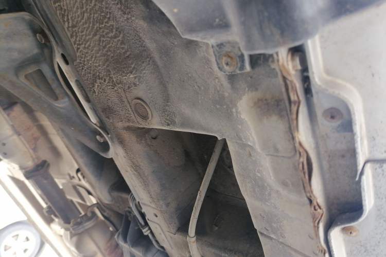 Used Kia VQ 2011 2.7 Comfort Edition Chassis Front Left
