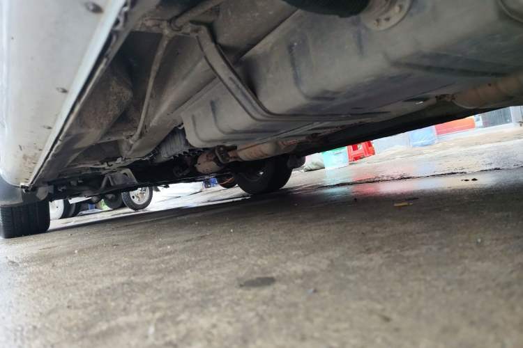 Used Kia VQ 2011 2.7 Comfort Edition Chassis Rear Left