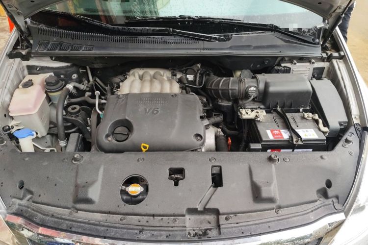 Used Kia VQ 2011 2.7 Comfort Edition Engine Bay