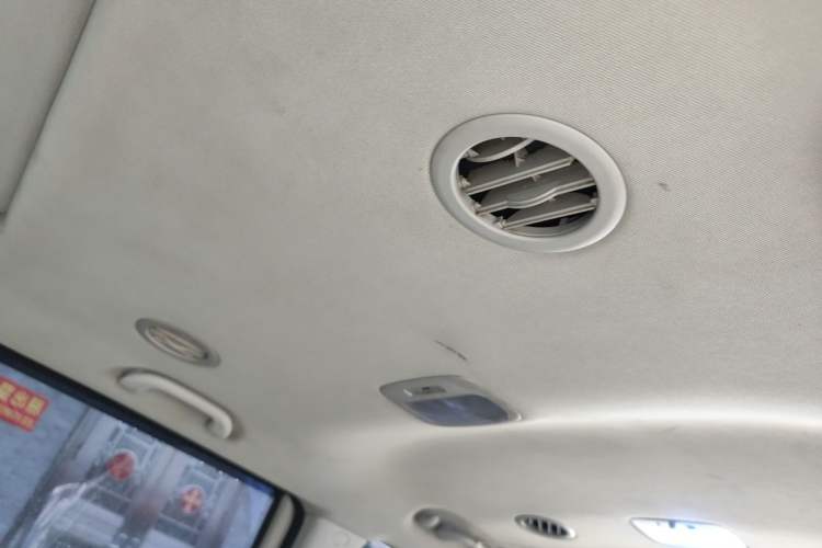 Used Kia VQ 2011 2.7 Comfort Edition Headliner