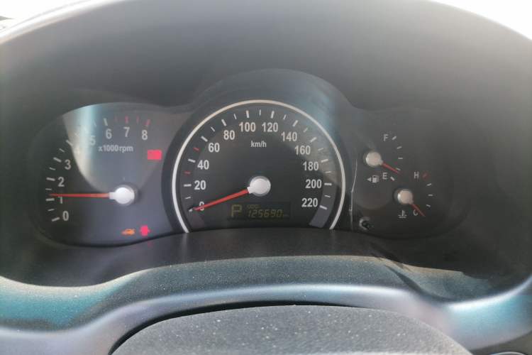 Used Kia VQ 2011 2.7 Comfort Edition Instrument Cluster