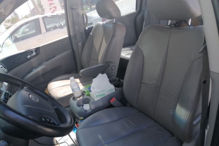 Used Kia VQ 2011 2.7 Comfort Edition Left Front Seat