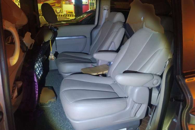 Used Kia VQ 2011 2.7 Comfort Edition Left Rear Seat