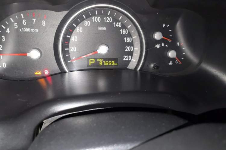 Used Kia VQ 2011 2.7 Luxury Edition Odometer Close Up