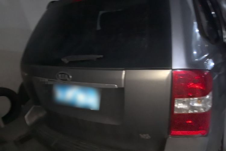 Used Kia VQ 2011 2.7 Luxury Edition Rear
