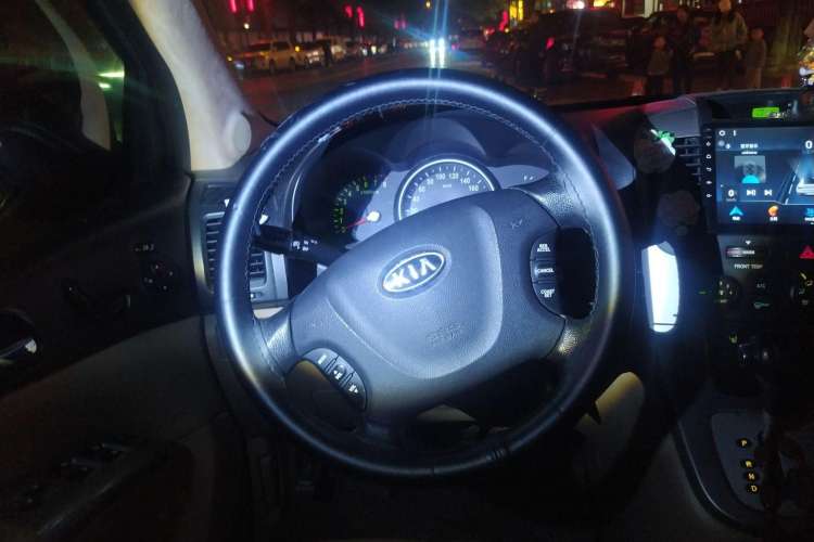 Used Kia VQ 2011 2.7 Comfort Edition Steering Wheel