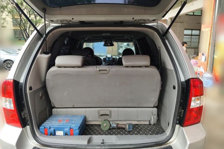 Used Kia VQ 2011 2.7 Comfort Edition Trunk