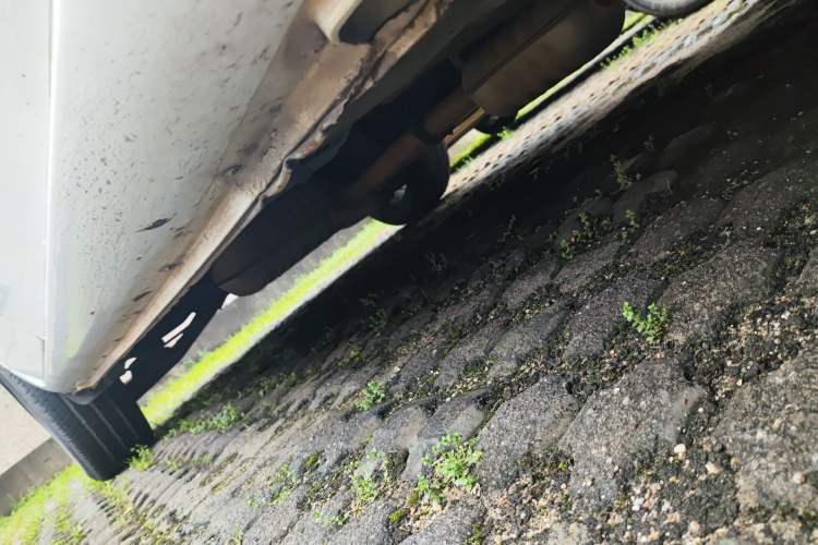 Used Kia VQ 2011 2.7 Comfort Edition Chassis Front Right