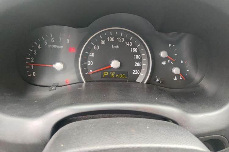 Used Kia VQ 2011 2.7 Comfort Edition Instrument Cluster