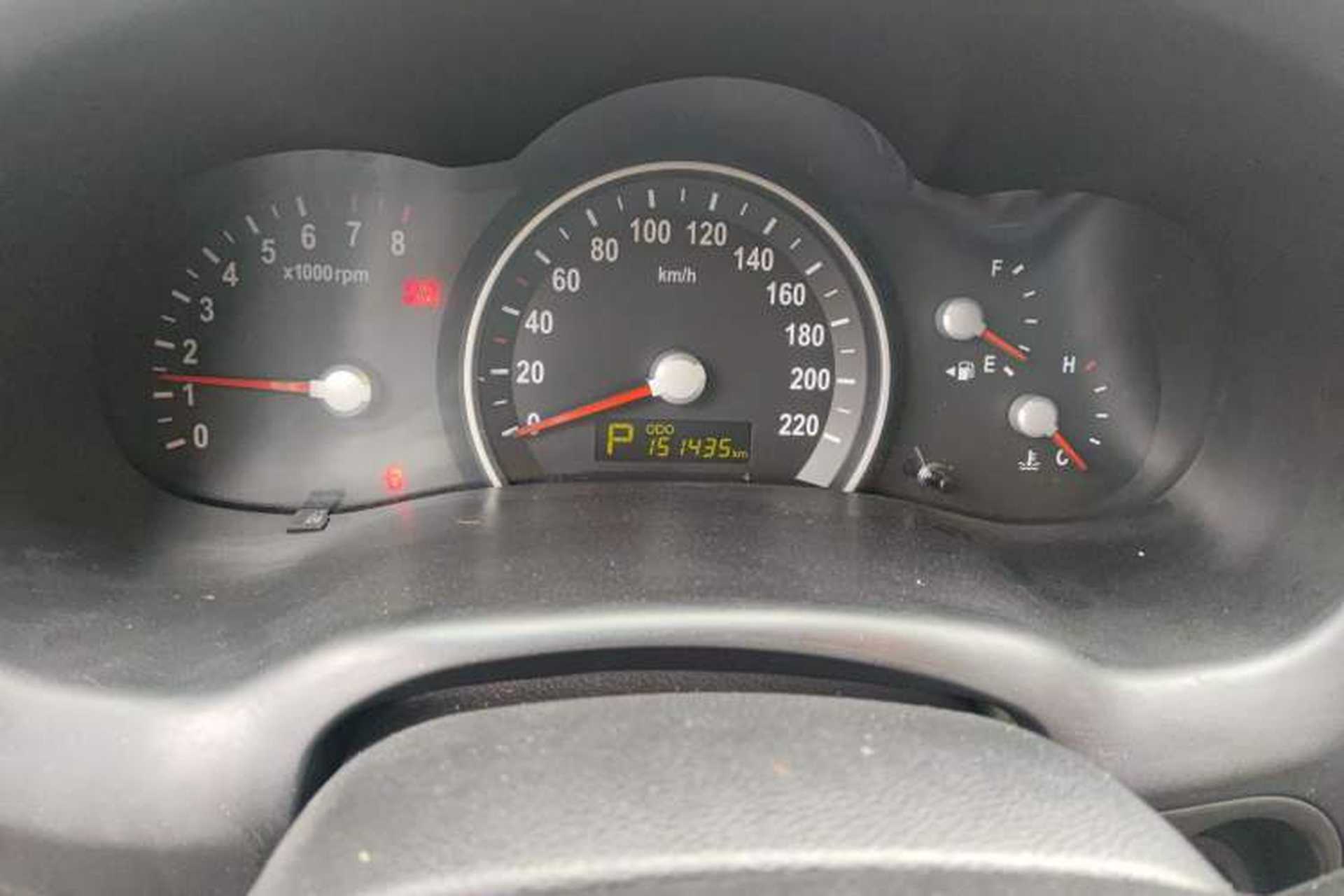 Used Kia VQ 2011 2.7 Comfort Edition Instrument Cluster