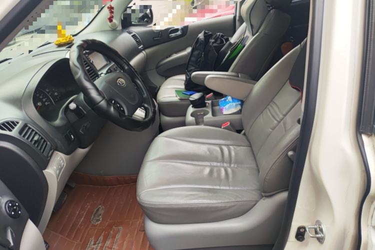 Used Kia VQ 2011 2.7 Comfort Edition Left Front Seat