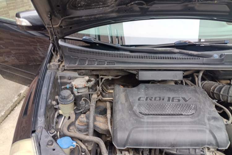 Used Kia VQ 2013 2.2T VQ-R Comfort Edition Engine Bay Right