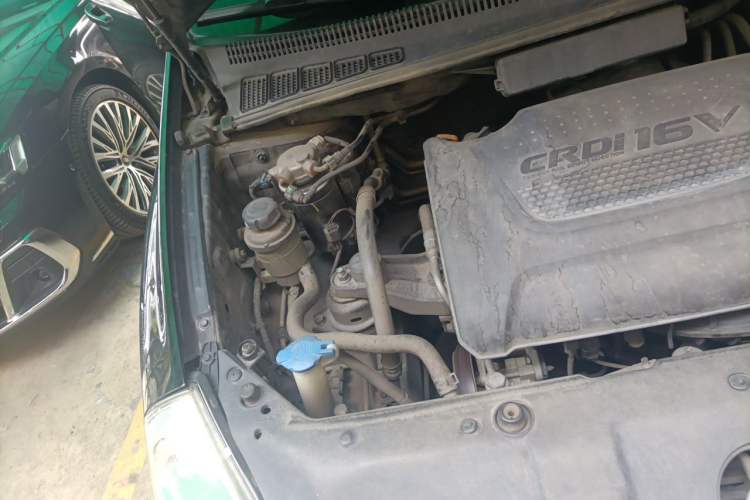 Used Kia VQ 2013 2.2T VQ-R Luxury Edition Engine Bay Right