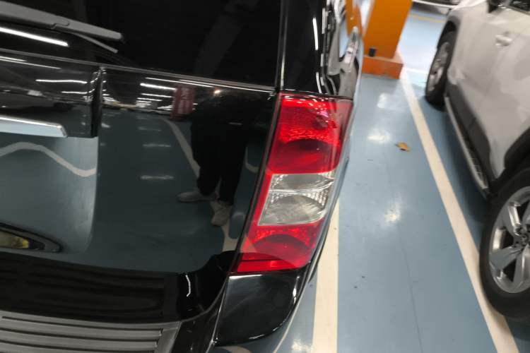 Used Kia VQ 2013 2.2T VQ-R Comfort Edition Exterior 6