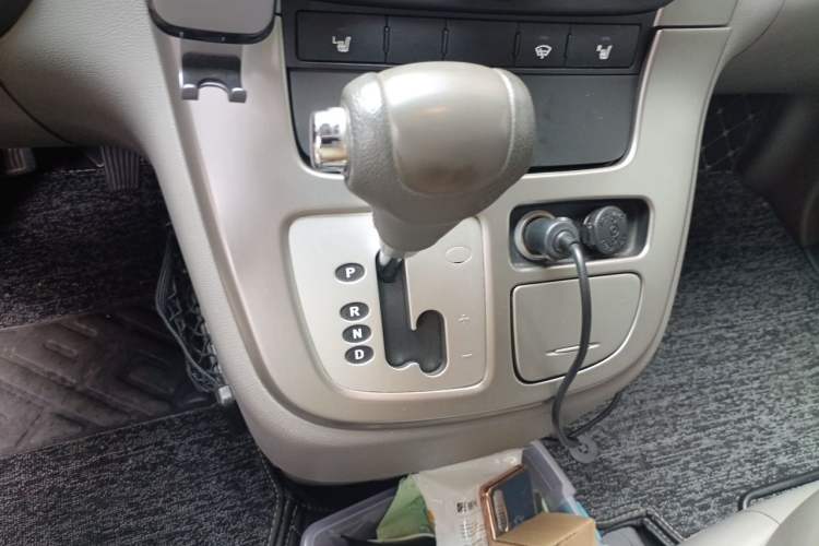 Used Kia VQ 2013 2.2T VQ-R Comfort Edition Gear Lever