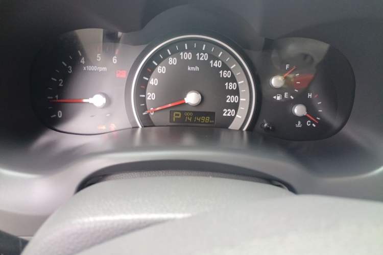 Used Kia VQ 2013 2.2T VQ-R Comfort Edition Odometer Close Up