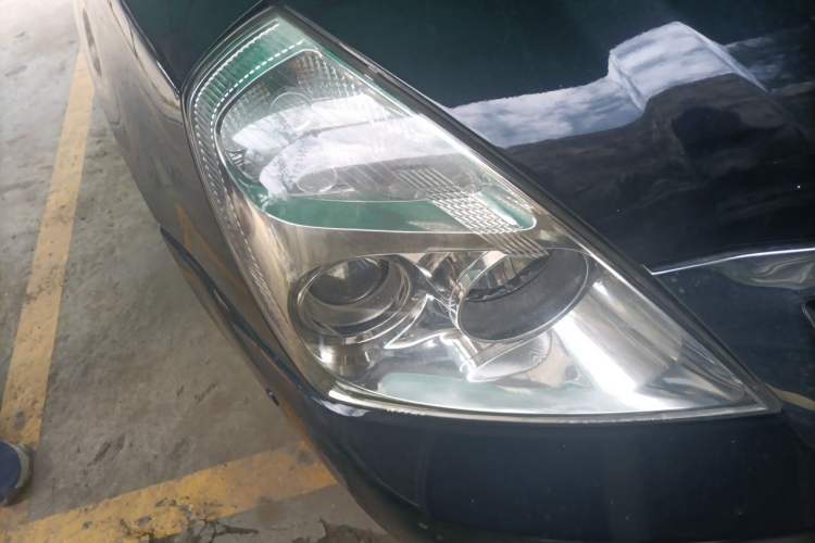 Used Kia VQ 2013 2.2T VQ-R Luxury Edition Right Front Headlight