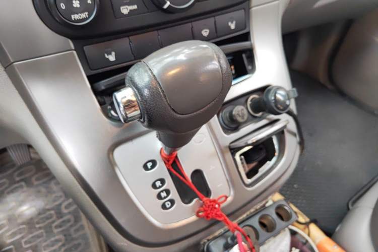 Used Kia VQ 2013 2.2T VQ-R Comfort Edition Gear Lever